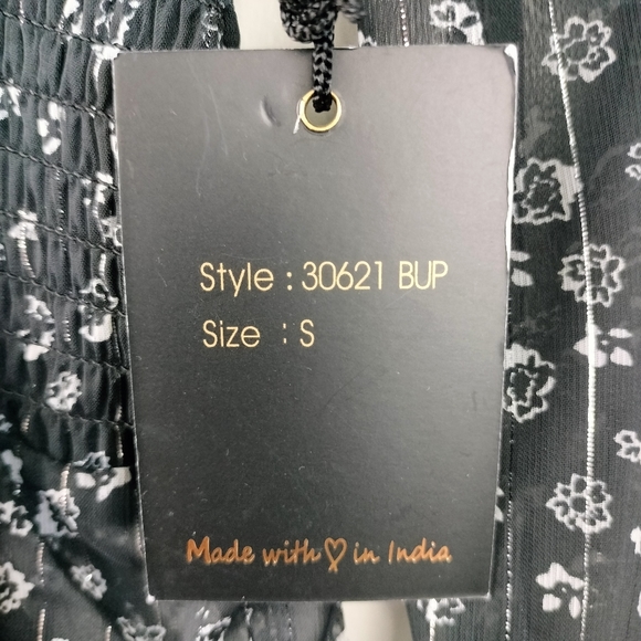 NWT Japna V Neck Faux Wrap Pinstripe Floral Top w/ Smocked Waist Sz. S - Picture 7 of 9